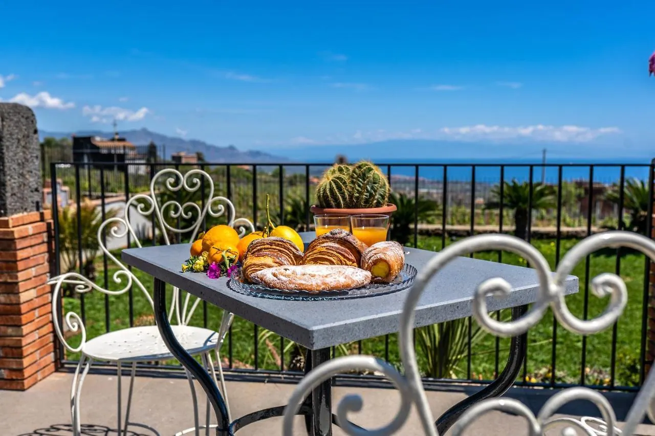 Casa Zu' Saru Villa Giarre Italy