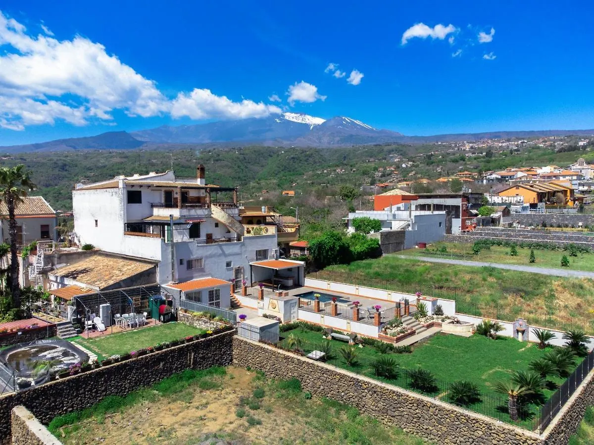 Holiday home Casa Zu' Saru Villa Giarre Italy